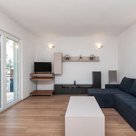 Apartment Ljuba Primosten Luaran gambar