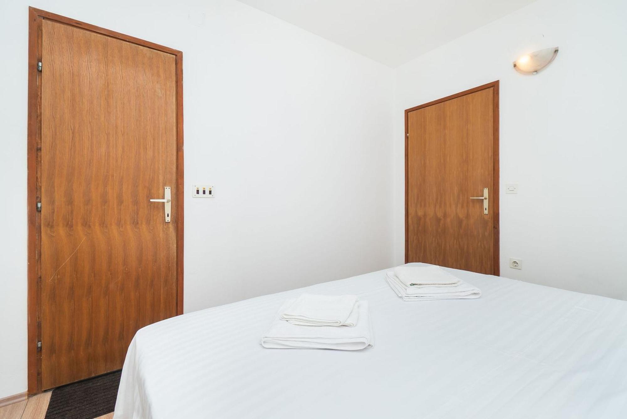 Apartment Ljuba Primosten Luaran gambar