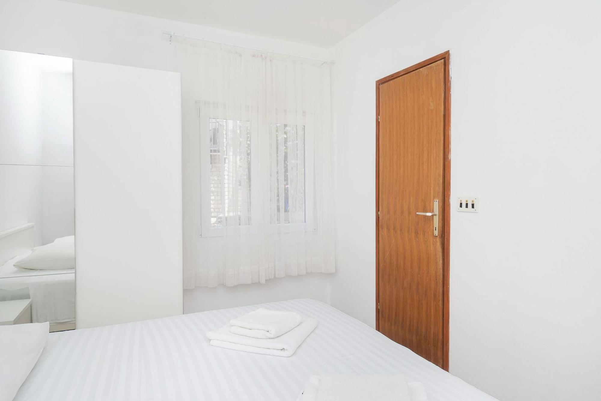 Apartment Ljuba Primosten Luaran gambar